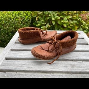 Women’s leather moccasins